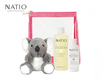 Natio 娜缇欧 小考拉套装3件套(洋甘菊玫瑰爽肤水250ml+月见草保湿乳液125ml+考拉小玩偶) Natio 娜缇欧 小考拉套装3件套(洋甘菊玫瑰爽肤水250ml+月见草保湿乳液125ml+考拉小玩偶)